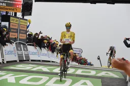 Pogacar genoot van vakantie: 'Daardoor conditie onduidelijk, maar EK is het doel'