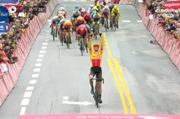 Hoelgaard houdt peloton onder leiding van Kristoff en Coquard af in Arctic Race of Norway