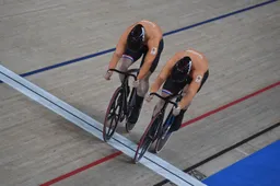 Baanwielrennen: GOUD voor Lavreysen in epische Nederlandse Sprintbattle, Braspennicx door