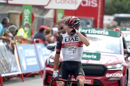 Majestueuze Majka laat Kruijswijk achter zich en pakt Vuelta-rit met monstersolo