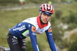 Eiking verliest trui en komt ten val: 'Dit was het slechtst denkbare scenario'