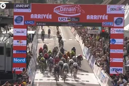 Philipsen sprint naar zege in GP de Denain na spannende race over Franse kasseien