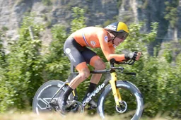 Tim van Dijke kent valse start bij Jumbo-Visma: 'Blessure houdt me al zes weken van de fiets'