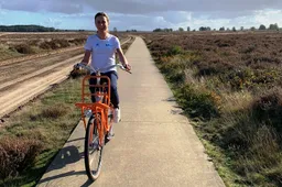 Column: Wie de koers écht een warm hart toedraagt, kijkt in 2022 alle races van Van Vleuten