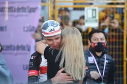 Pogacar corrigeert journalisten, juist op internationale vrouwendag: 'Ik weet niet waarom iedereen dat zegt'