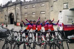 Update I | Ploeg Andy Schleck zet afgekeurde tenues in verkoop