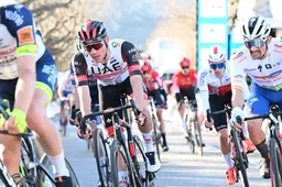 19-jarige Ayuso neemt na tweede plaats hoed af voor O'Connor: 'Hij timede het goed'