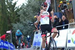 Covi legt alle klassementsmannen erop in loeizware slotkilometer van de Ruta del Sol