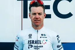 Honderd renners wachten nog op verlossende woord en dat is volgen Clarke vreselijk: 'Niemand zoekt werk voor je'