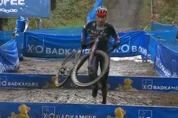 Aerts geeft alles en iedereen het nakijken met masterclass in modderig Lille