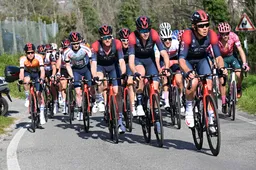 INEOS Grenadiers en marathontopper Kipchoge richten wieleracademie in Kenia op