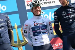 Evenepoel zag al snel dat Pogacar niet te achterhalen was: 'Kom wat punch tekort'