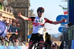 Peloton houdt z'n hart vast voor Milaan-Sanremo: 'Hij kan iedereen op elk moment lossen'