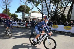 Van der Poel vierde in openingsrit Coppi e Bartali: 'Ze gingen heel hard bergop'