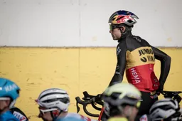 Ploegleider Van Dongen: 'Nog veel te vroeg om te zeggen wanneer Van Aert terugkeert'