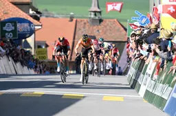 Teuns klopt Dennis in extremis in eerste etappe Ronde van Romandië