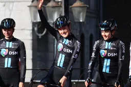 Mackaij maakt na decennium met Team DSM overstap naar Movistar van Van Vleuten