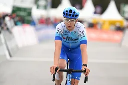 Maas ging door vrijwillige martelgang in Vuelta met corona, influenza en gebroken ribben: 'Spuugde bloed'