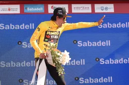 Geen stress in 'makkelijkste' etappe van het Baskenland voor Roglic: 'Genoot van de zon'