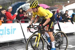 Roglic beperkt door knieblessure in Baskenland: 'Moet me goed voelen op de fiets'