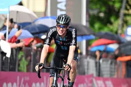 Arensman 'mentaal teleurgesteld' na missen zege, maar ook optimistisch: 'Hopelijk zit er nog succesje in'