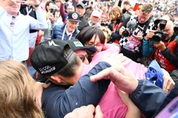 Interview | Hindley zag ouders na 2,5 (!) jaar weer in Verona: 'Team heeft het lastminute geregeld'