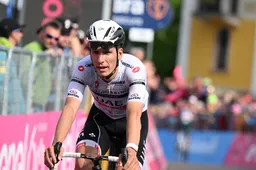 Drama voor Almeida: Nummer vier van de Giro moet opgeven door positieve coronatest