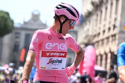 López geniet ultiem van eerste dag in het roze: 'Eén van de beste dagen in mijn leven'