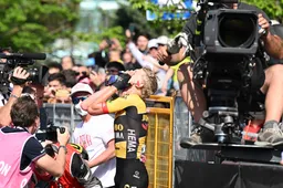 🎥 Sam Oomen feliciteert Koen Bouwman: 'Goh man, het is je zo gegund jongen'