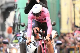 Favorieten etappe 21 Giro d'Italia 2022 | Van der Poel op de tijdritfiets tegen de specialisten