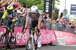 Interview | Girmay over strijd met Van der Poel in Napels: 'Ik kon gewoon niet harder'