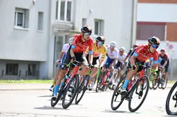 Hitte eist tol in Zwitserland: favoriet Mäder moet koers verlaten wegens 'ernstige uitdroging'