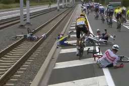 Schrikken voor Alpecin: Merlier én Philipsen ten val op Belgisch kampioenschap