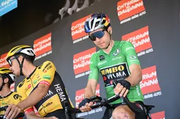 Van Aert volop bezig met groene trui-missie: 'Doe vanaf dag één aan alles mee'