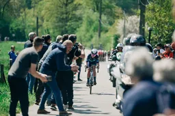 Van Vleuten en coach vertrouwen op vaste aanpak in Luik: 'Jezelf helemaal uit elkaar trekken en niet omkijken'