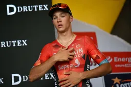 Beresterke Milan dendert in slotmeters over eigen ploegmaat Mohoric heen in openingsrit CRO Race