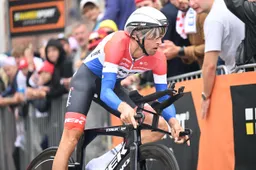 Mollema werkt opnieuw goede tijdrit af: 'Word liever met tien seconden verschil verslagen'
