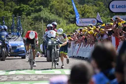 🎥 Opmerkelijke beelden: Meintjes rennend over de finish na mechanisch probleem