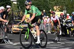 Van Aert niet echt te spreken over actie Eekhoff (DSM) bij tussensprint: 'Vond ik een beetje sneu'