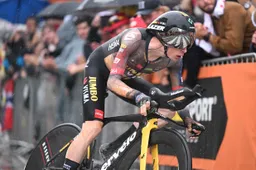 📢 Geluid aan alsjeblieft! Deens publiek maakt weer indruk met golf van geluid voor Vingegaard