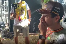 🎥 Volop tranen bij Van Aert na derde ritzege in de Tour en eindzege Vingegaard: 'Ik ben super moe'