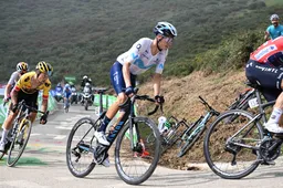 Mas loopt in op Evenepoel, maar verliest op Roglic: 'Misschien te hard van stapel gelopen'