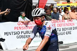 Evenepoel kent goed gevoel en vreest niet voor bergen: 'Staan me nog veel cadeaus te wachten'