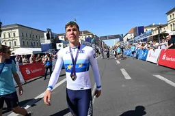 Jakobsen prijst zijn ploeg na Europese titel: 'Iedereen deed een perfecte beurt'