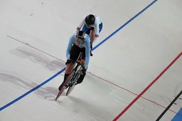 Wielrennen op TV 15 augustus 2022 | Kopecky jaagt op derde goud, Van Riessen op de Sprint