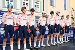 Van der Poel en co krijgen nieuwe pakken voor WK, moeten extra voordeel opleveren