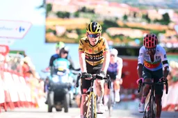 Ploeggenoten Oomen en Affini zien erg sterke Roglic: 'Nu is het aan hem'