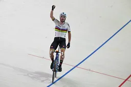 Viviani rijdt na EK-wegrit doodleuk naar Europese titel in de Afvalkoers