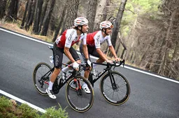 Cofidis haalt kopman Coquard na rit van vrijdag uit Vuelta: 'Belachelijk, kunnen er uren over praten'