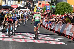 Mads Pedersen knalt naar hattrick na indrukwekkend werk Trek-Segafredo, Teunissen vijfde